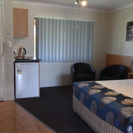 Mundubbera Billabong Motor Inn Room photo