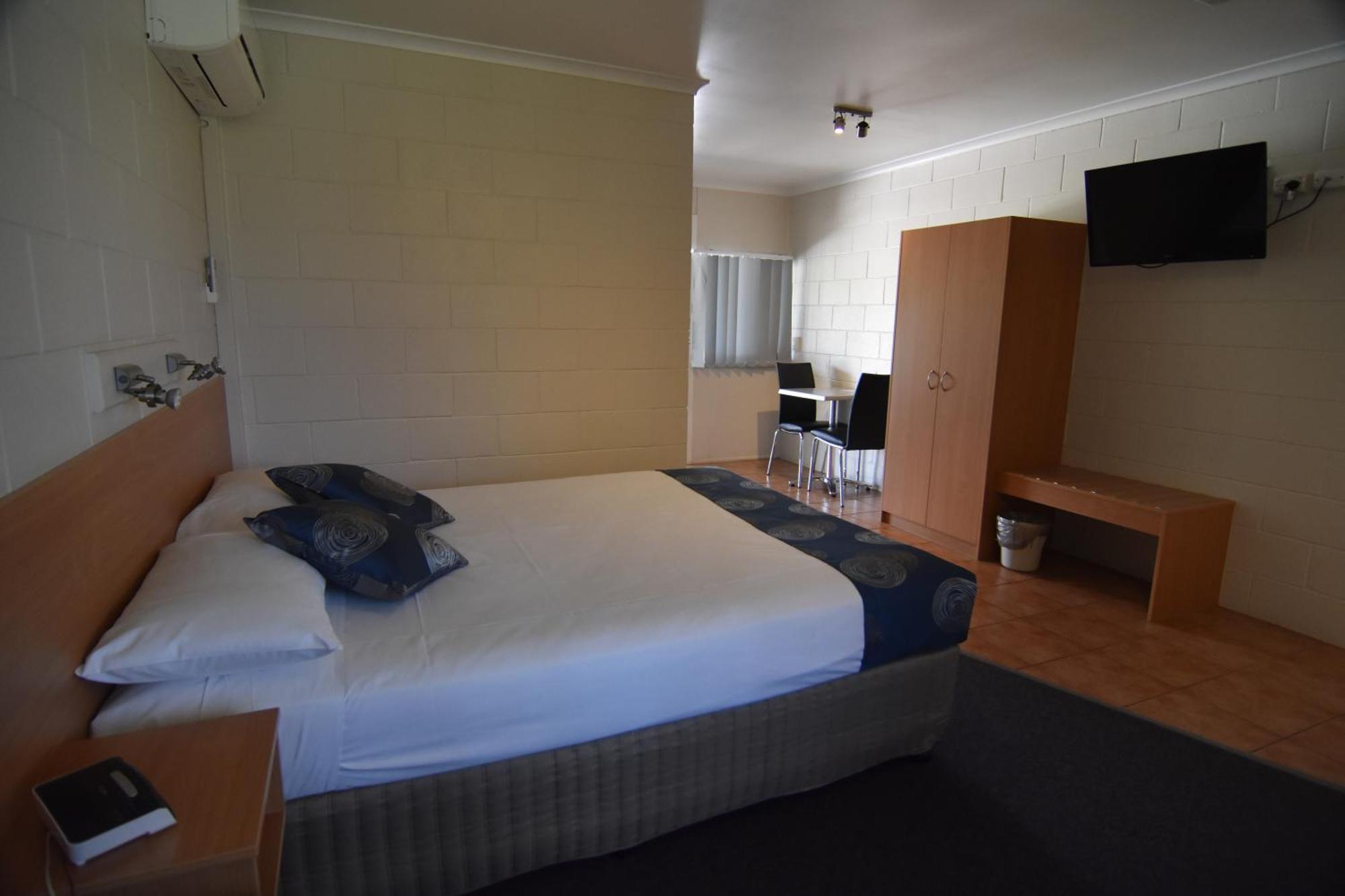 Mundubbera Billabong Motor Inn Room photo