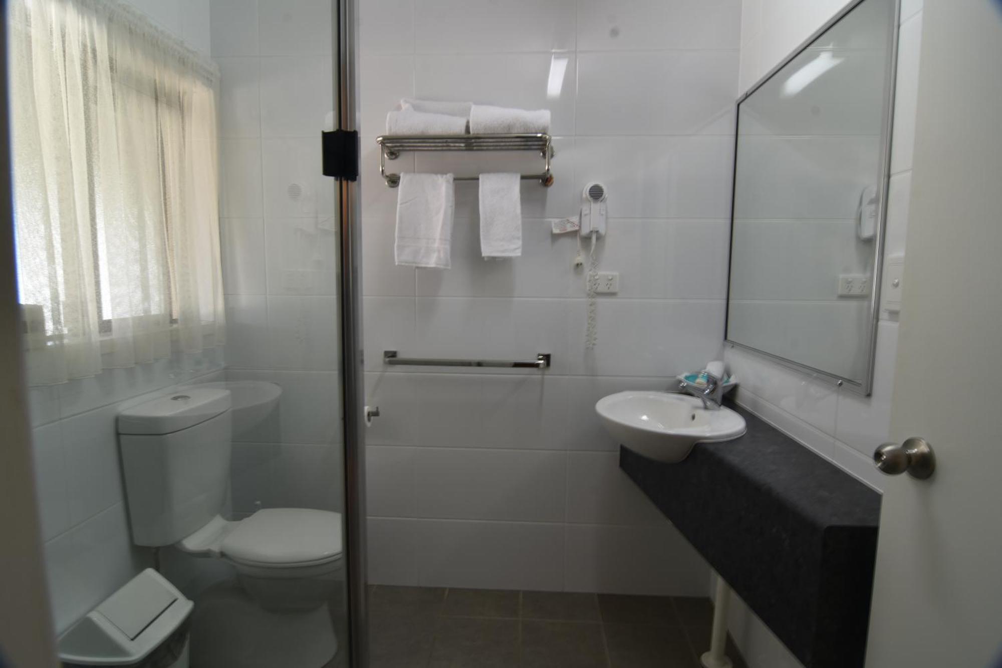 Mundubbera Billabong Motor Inn Room photo
