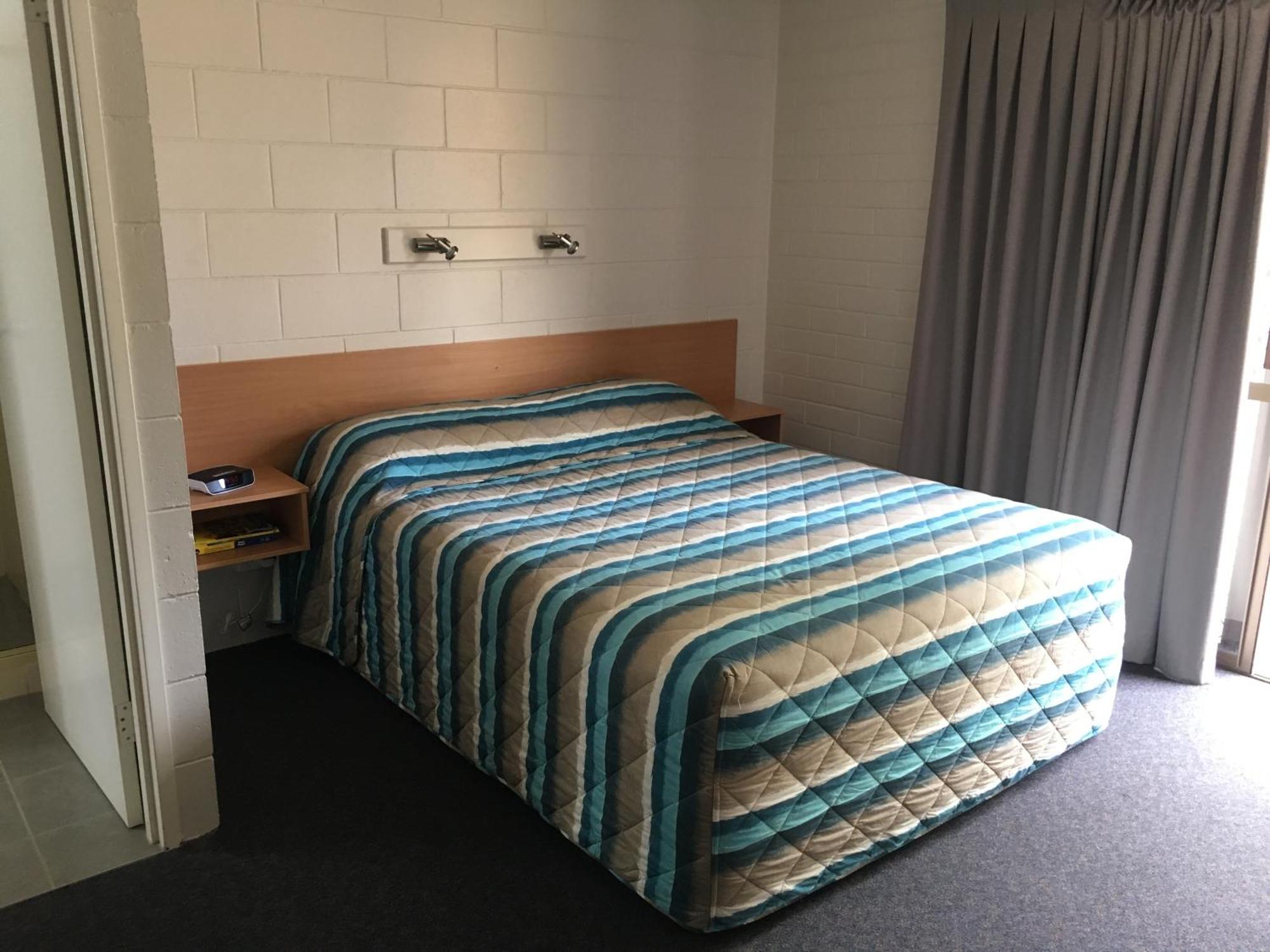 Mundubbera Billabong Motor Inn Room photo