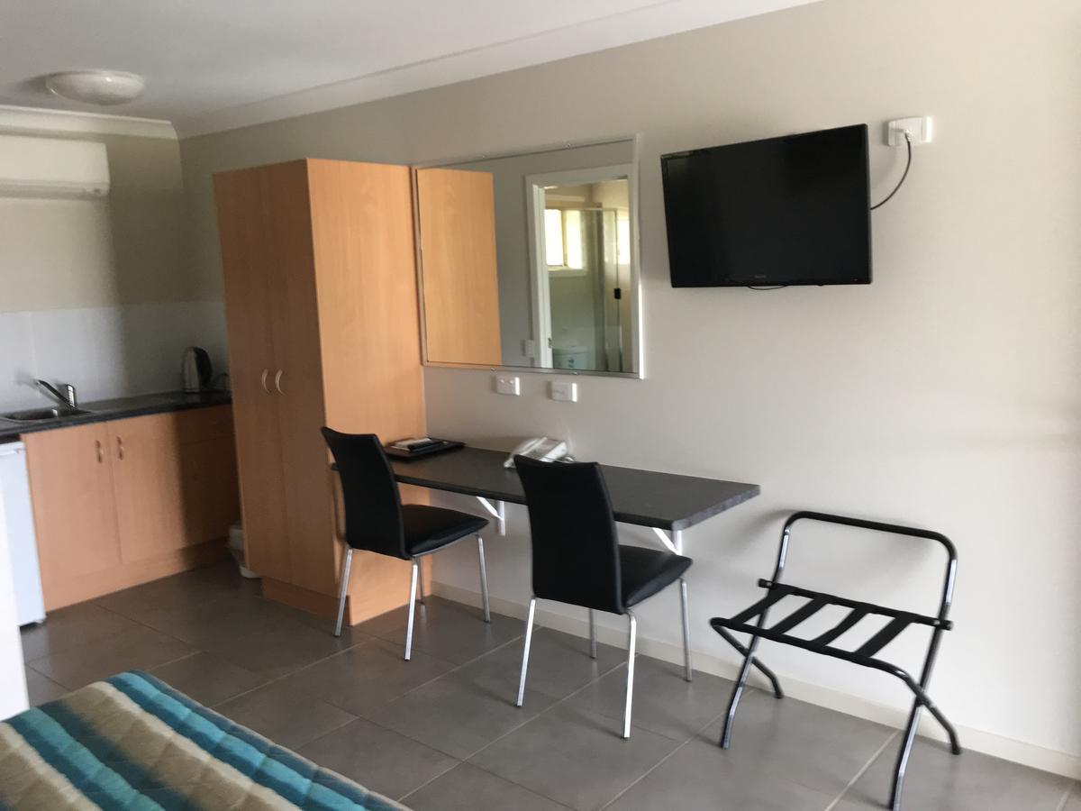 Mundubbera Billabong Motor Inn Room photo