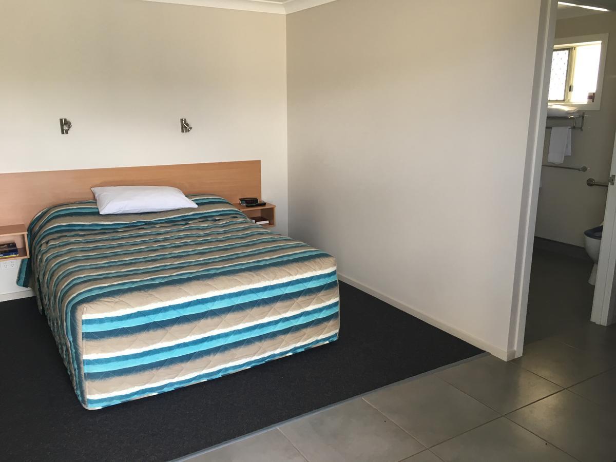 Mundubbera Billabong Motor Inn Room photo